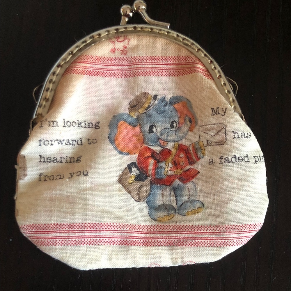 Vintage Elephant  & Bear Coin Purse. Very cute and meaningful.